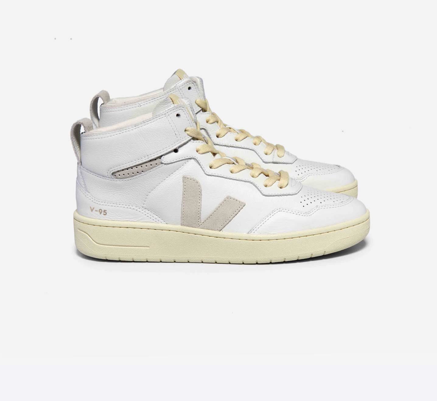 Tênis Feminino V-95 Couro Branco Natural VEJA - VERT